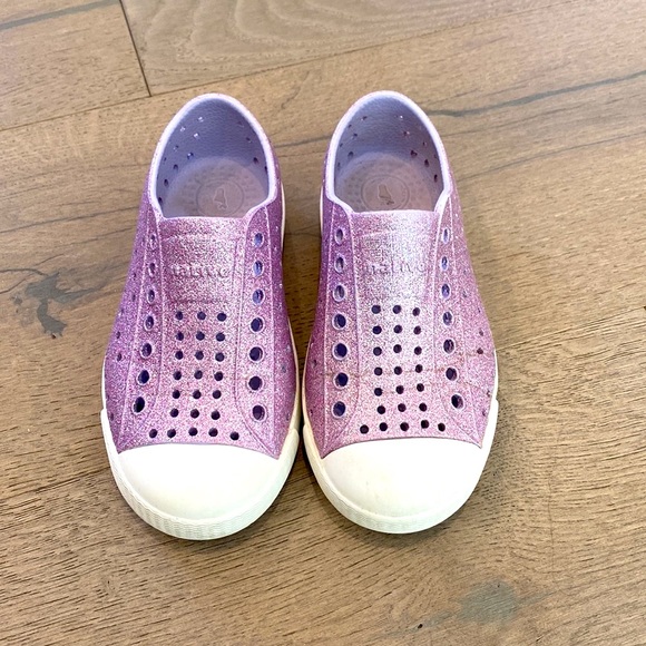 Native ✨sparkly ✨ pink-purple shoes - Picture 2 of 4